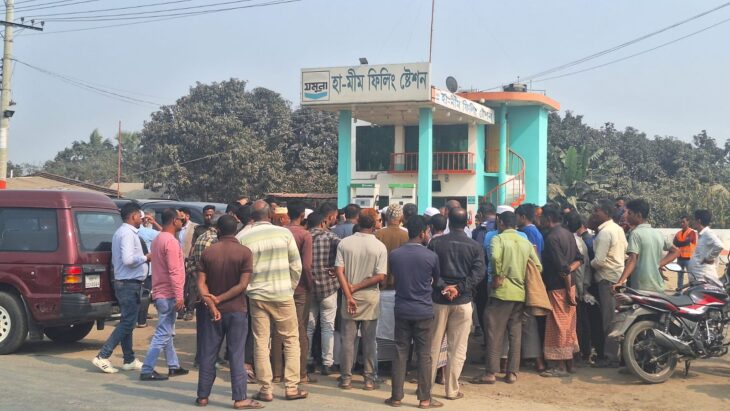 পেট্রোল পাম্পের অযৌক্তিক ধর্মঘটে ভোগান্তি, কয়েক ঘন্টা পরেই প্রত্যাহার