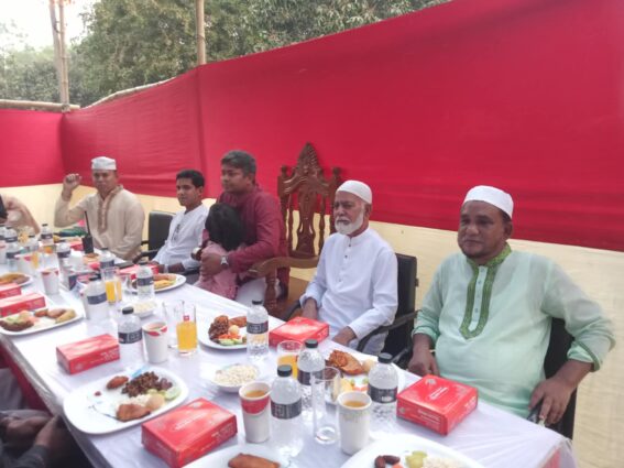 পার্বতীপুরে মডেল থানায় ইফতার মাহফিল অনুষ্ঠিত