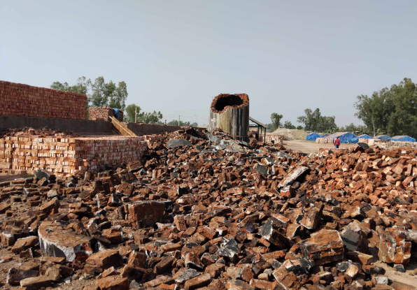 বগুড়ায় অবৈধ দুই ইটভাটা গুড়িয়ে দিল প্রশাসন