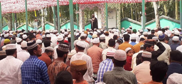 তেঁতুলিয়া কালান্দিগঞ্জে ঐতিহ্যবাহী ঈদগাহ মাঠে ঈদুল ফিতরের নামাজ অনুষ্ঠিত