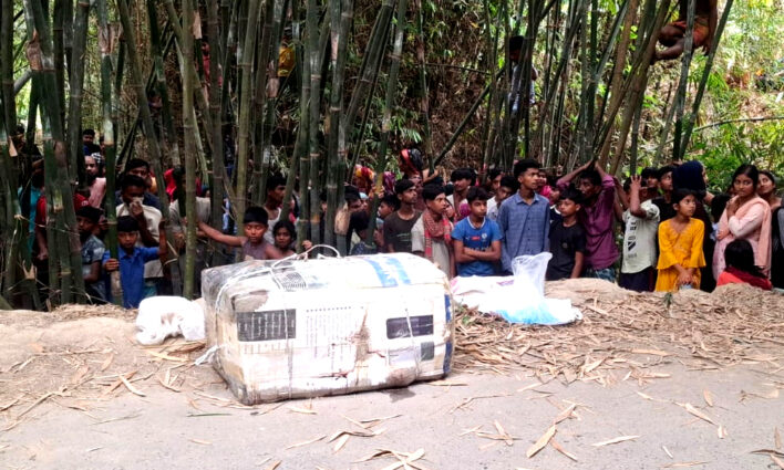 মুন্সীগঞ্জে কার্টুনে মিলল হাত-পা বিচ্ছিন্ন মরদেহ