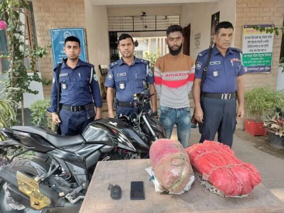 লালমনিরহাট জেলা পুলিশ কর্তৃক বিশেষ অভিযান পরিচালনা আটক ৮