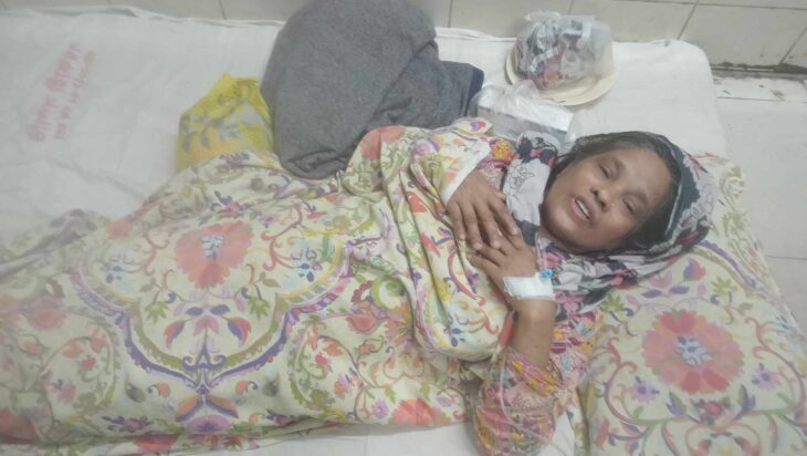 ঠাকুরগাঁওয়ে তুচ্ছ ঘটনা ও পূর্ব শত্রুুতার জেরে হামলা গৃহবধু আহত,থানায় মামলা