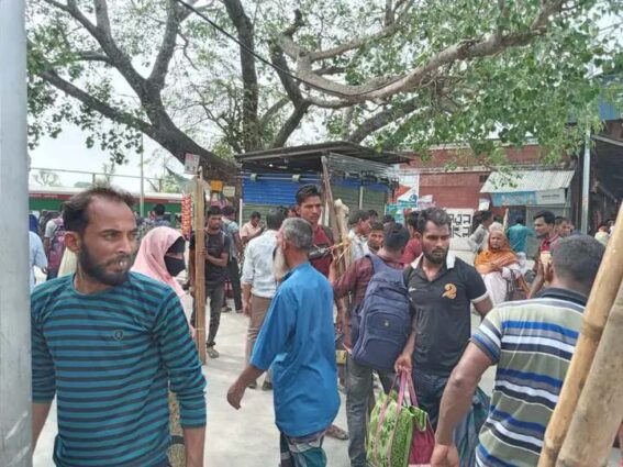 মৌসুমি ধান রোপণের আশায় উত্তরের শ্রমিকদের ঢল সান্তাহারে