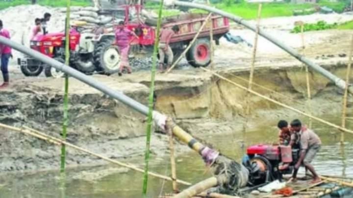 তেঁতুলিয়ায় বোমা মেশিন (খনন যন্ত্র) দিয়ে অবাধে পাথর উত্তোলন চলছেই