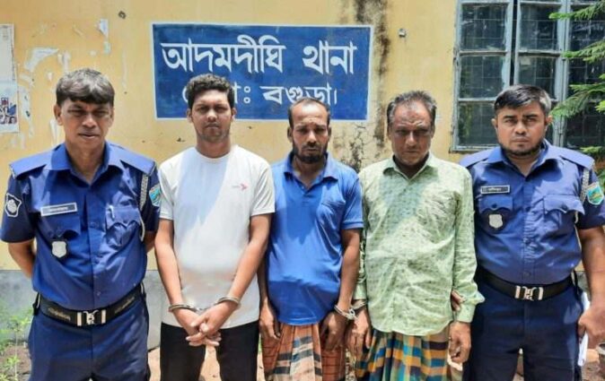 বগুড়ায় নাশকতা মামলায় তিন আমীলীগের নেতা-কর্মী গ্রেপ্তার 