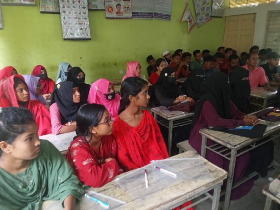 পার্বতীপুরে কৃতি শিক্ষার্থীদের ঈদ পুনর্মিলনী