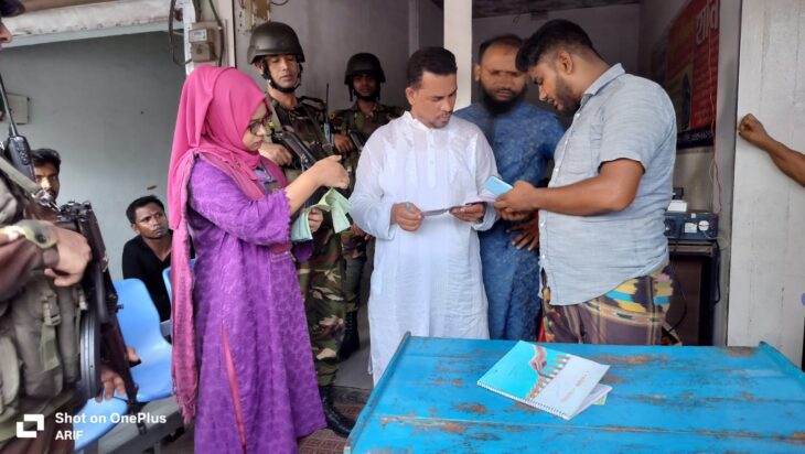 ঠাকুরগাঁওয়ে অতিরিক্ত বাস ভাড়া আদায় বন্ধে সেনাবাহিনী ও জেলা প্রশাসন এর ভ্রাম্যমাণ আদালত পরিচালনা