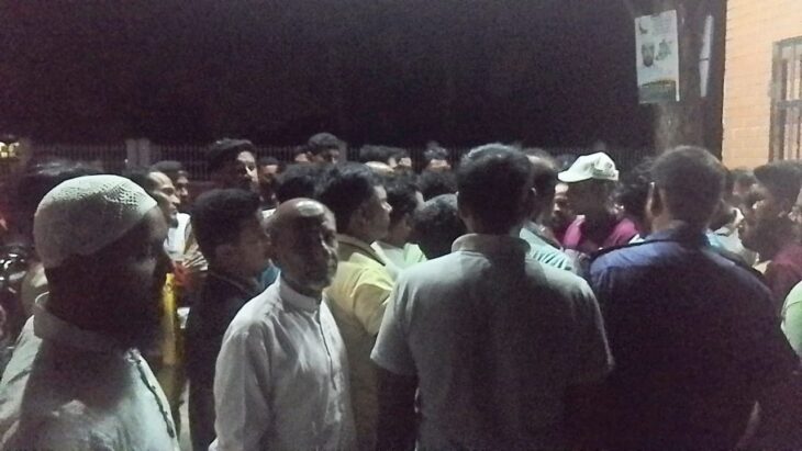 তেঁতুলিয়ায় কেক কেটে নিষিদ্ধ সংগঠন আলীগের প্রতিষ্ঠা বার্ষিকি পালন