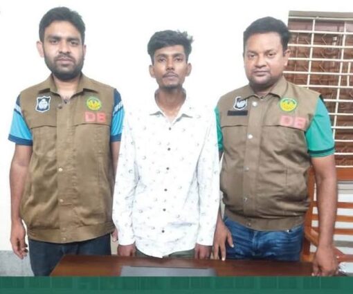 রাজশাহী মহানগররীতে এক পেশাদার ছিনতাইকারী গ্রেফতার