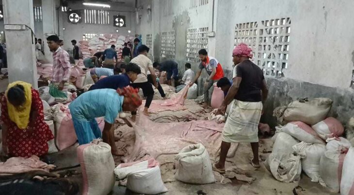 ঢাকায় চামড়ার ন্যায্য দাম না পেয়ে মৌসুমি ব্যবসায়ীরা হতাশ