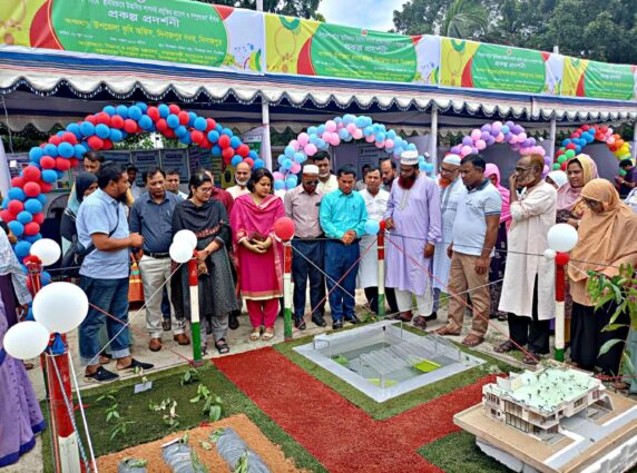 দিনাজপুরে স্থানীয়ভাবে উদ্ভাবিত লাগসই প্রযুক্তির প্রয়োগ ও সম্প্রসারণ শীর্ষক সেমিনার ও প্রদর্শনী অনুষ্ঠিত