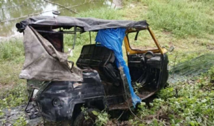 ঠাকুরগাঁওয়ে মর্মান্তিক সড়ক দুর্ঘটনায় বাবা-মেয়ে নিহত