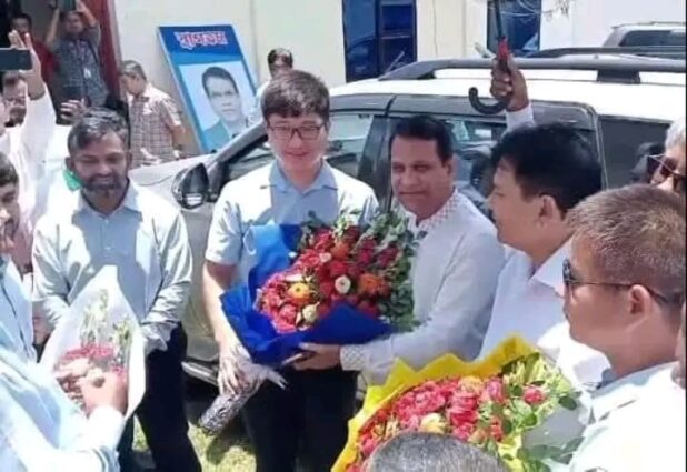 তিস্তা সেতু ও আচ ব্রিজের নির্মাণ কাজ পরিদর্শনে এলজিইডি সচিব