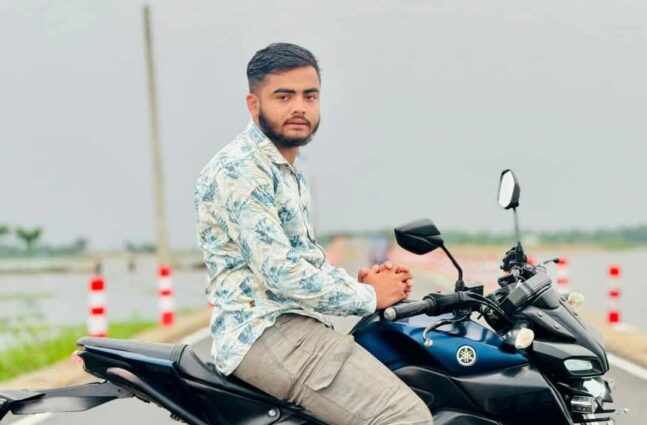 তাহিরপুরের রক্তি নদীতে নৌকা ও হাউজ বোড থেকে ছাত্রলীগ নেতার চাঁদাবাজির অভিযোগ