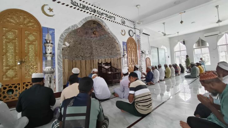 মাইলস্টোন স্কুলে বিমান দুর্ঘটনায় আহত ও নিহতদের স্মরণে দোয়া মাহফিল