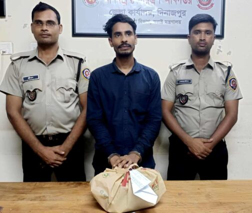 দিনাজপুরে এক অভিযানে ২০০০ পিস ট্যাপপেন্টাডল ট্যাবলেটসহ আটক