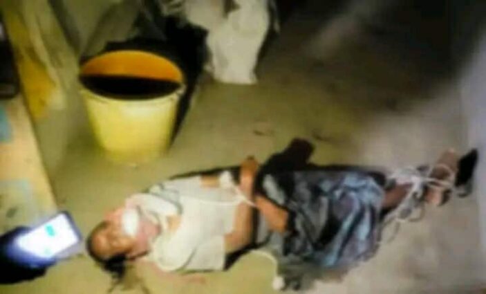 ডাকাতি করতে এসে হাত-পা বেঁধে শ্বশুর ও গৃহবধূকে খুন