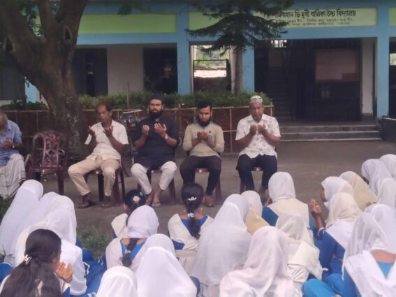 বিমান দুর্ঘটনায় নিহতদের রুহের মাগফেরাত কামনা  তেঁতুলিয়া শিক্ষা প্রতিষ্ঠানে দোয়া অনুষ্ঠিত