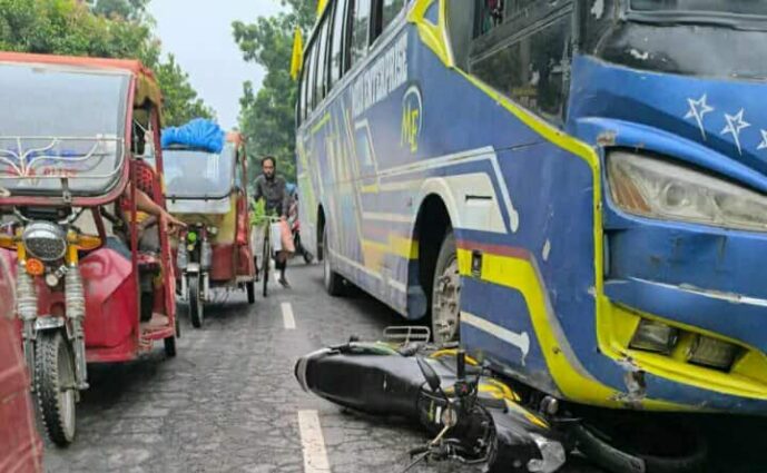দিনাজপুরে সড়ক দুর্ঘটনায় মেডিকেল হাসপাতালে চিকিৎসাধীন অবস্থায় মৃত্যু