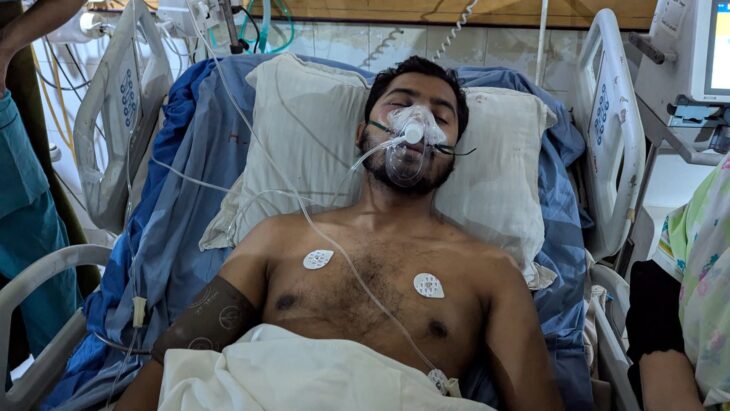 নুরের ওপর হামলার প্রতিবাদ ১৪ দল নিষিদ্ধের দাবিতে বগুড়ায় মহাসড়কে টায়ার জ্বালিয়ে বিক্ষোভ