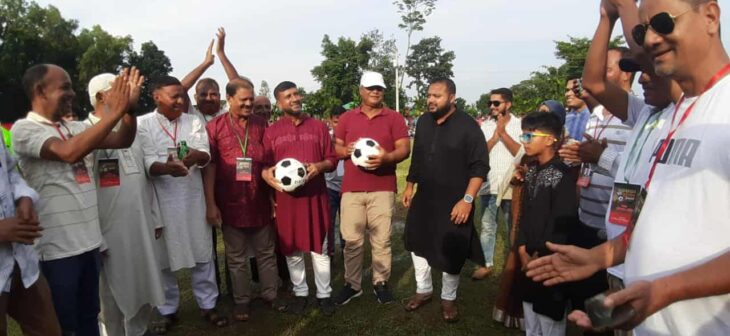 পঞ্চগড়ের তেঁতুলিয়ায় চেয়ারম্যান স্মৃতি ফুটবল টুর্নামেন্টের উদ্বোধন