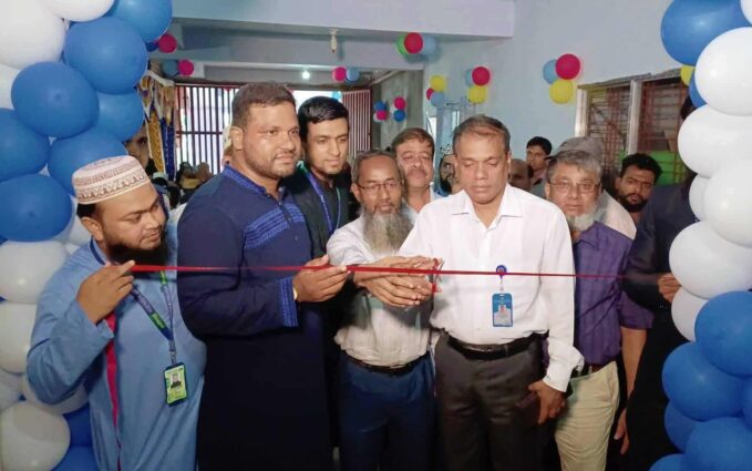 দিনাজপুরে বিজ্ঞান মেলা উদ্বোধনী অনুষ্ঠানে জেলা প্রশাসক রফিকুল ইসলাম