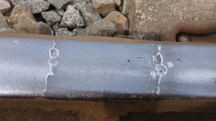 ঝুঁকিপূর্ণ রেললাইন উত্তরবঙ্গের ব্রড গেজ লাইনে ট্রেন দুর্ঘটনার আশঙ্ক