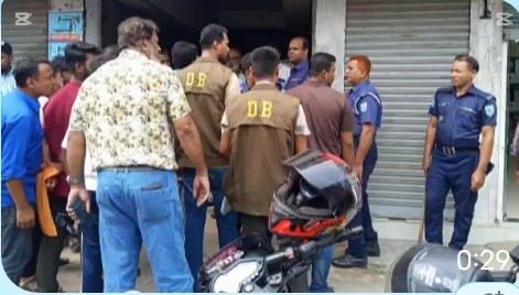 ঠাকুরগাঁওয়ের আর্ট গ্যালারী ৩ তলার ছাদ থেকে পড়ে এক ব্যাক্তির মৃত্যু