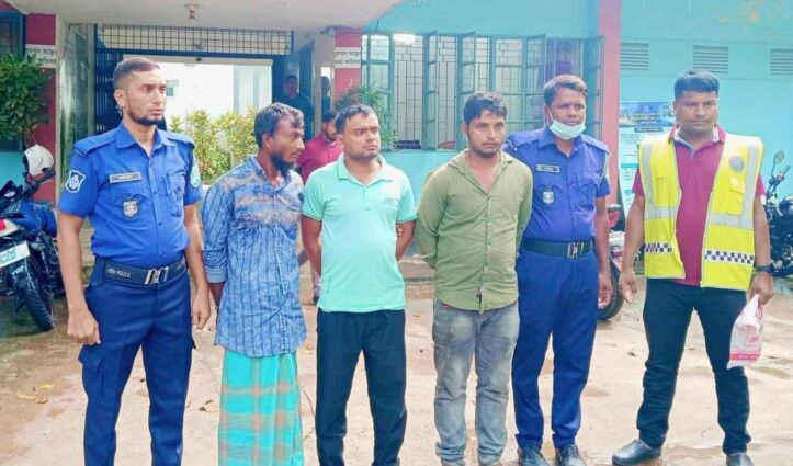 অটোচালক ফজলে রাব্বির হত্যার ঘটনায় ৩ জন আসামী গ্রেফতার