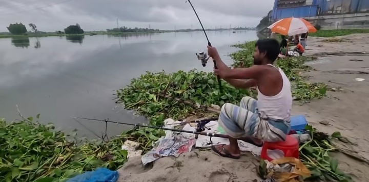 টিকেটে মাছ ধরাটা এখন ধনাঢ‍্যদের