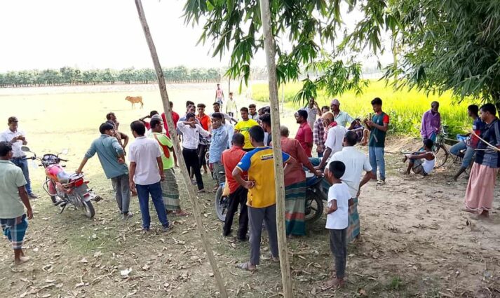 পীরগঞ্জে ইউএনও সহযোগীতায় খাস খতিয়ান ভুক্ত জমি উদ্ধার খুটি বসিয়ে সীমানা নির্ধারণ