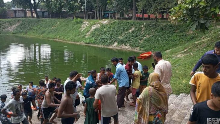 ঠাকুরগাঁওয়ে সদর উপজেলা পরিষদের পুকুরে সাঁতার প্রশিক্ষণে এসে শিশুর মৃত্যু