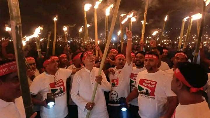 তিস্তা মহাপরিকল্পনা বাস্তবায়নের দাবিতে মশাল প্রজ্জলন