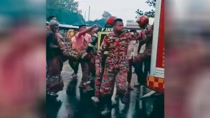 বগুড়ায় সেনাবাহিনীর ট্রাক দুর্ঘটনায় ১৩ জন আহত!