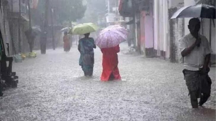 সারা দেশে ৫ দিন টানা ভারি বৃষ্টিপাত নিম্ন চাপের কারণে