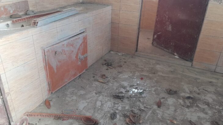 ৫-বছরেও শেষ হয়নি ওয়াশব্লকের নির্মাণ কাজ-জনস্বাস্থ্য অফিস বলছেন বাদ দেন চা খাওয়ার জন্য কিছু নেন।