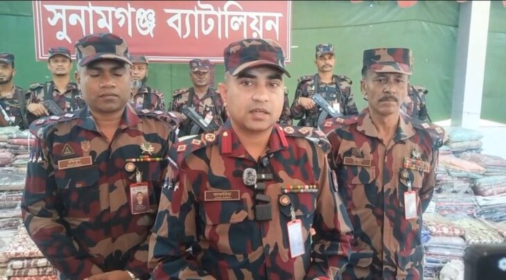 সুনামগঞ্জে ২৮ বিজিবিসহ টাস্কফোর্সের অভিযানে ১ কোটি ৫৮ লাখ টাকার ভারতীয় শাড়ি,থ্রি-পিস ও কসমেটিক্স জব্দ