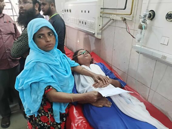 ঠাকুরগাঁওয়ে বিস্কুট খেয়ে হঠাৎ অসুস্থ কুমারপুর বিদ্যালয়ের ৫ ছাত্রী!