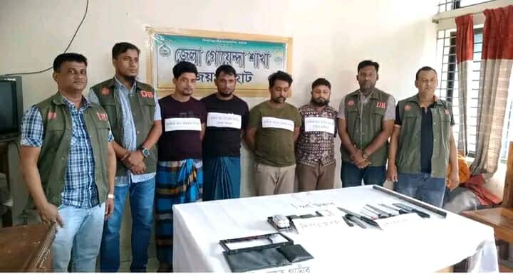 জয়পুরহাটে আন্তঃজেলা ডাকাত দলের ৪ সদস্য  গ্রেপ্তার