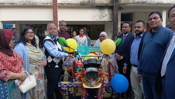 ভিক্ষাবৃত্তিতে নিয়োজিত জনগোষ্ঠীর পুনর্বাসন ও বিকল্প কর্মসংস্থানে উপকরণ বিতরণ।