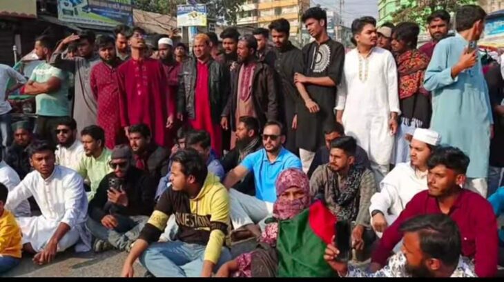 শহীদ হাদির রুহের মাগফিরাত কামনায় দিনাজপুরে দোয়া ও বিক্ষোভ মিছিল।