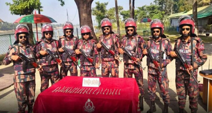 সুনামগঞ্জের তাহিরপুর সীমান্তে বিস্ফোরক পাচার ব্যর্থ,ডেটনেটর উদ্ধার।