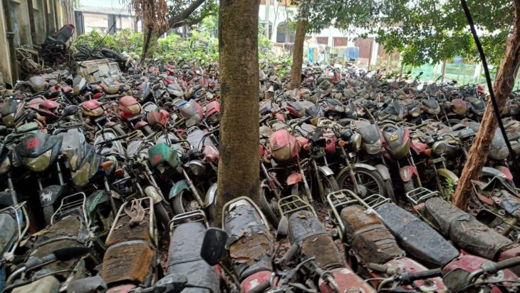 ঠাকুরগাঁওয়ে আইনগত জটিলতার কারণে কোটি টাকার সম্পদ ধ্বংস। 