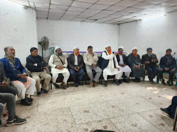 জাতীয় সংসদ নির্বাচনে দিনাজপুর-৩ আসনে জামায়াতে ইসলামীর প্রার্থীর মত বিনিময়।