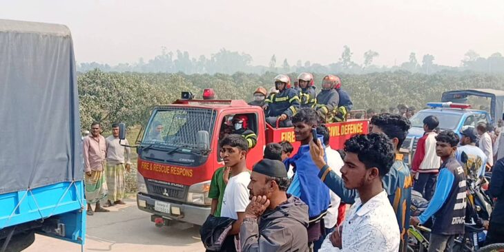 দিনাজপুর নর্থ হেয়ার প্রোডাক্ট বিডি কোম্পানিতে হঠাৎ আতঙ্ক, ১২ জন নারী শ্রমিক হাসপাতালে ভর্তি।