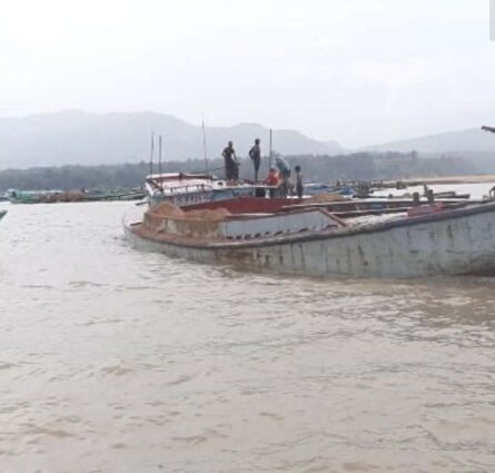 সুনামগঞ্জে নদীর মোহনায় রহস্যজনক নৌকাডুবি,যুবকের মরদেহ উদ্ধার।