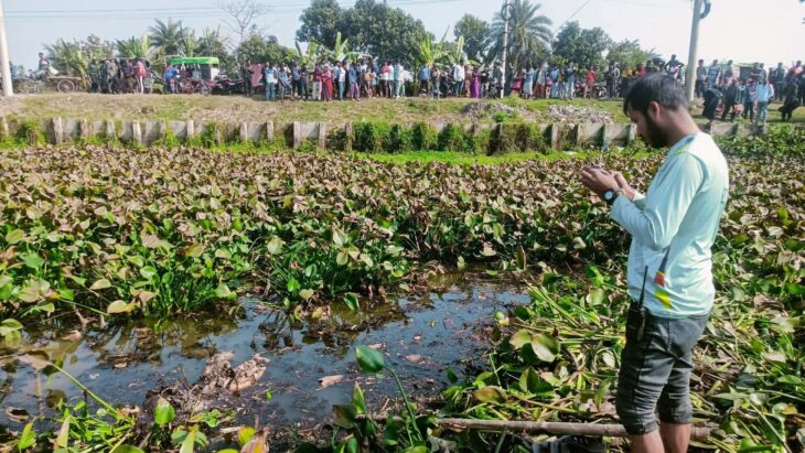বগুড়ার আদমদীঘিতে ডোবা থেকে একটি অজ্ঞাত মরদেহ উদ্ধার।