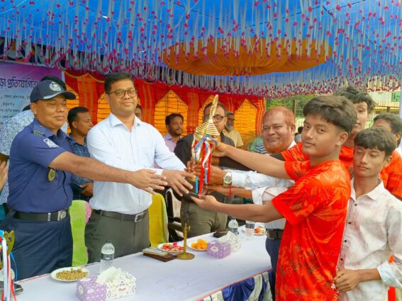ঠাকুরগাঁওয়ে জাতীয় স্কুল,মাদ্রাসা ও কারিগরি শিক্ষা ক্রীড়া প্রতিযোগিতা সমাপনী ও পুরস্কার বিতরণী অনুষ্ঠিত।