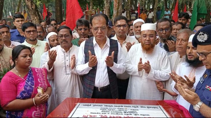 কুড়িগ্রামের রাজারহাটে উপজেলা প্রশাসনের নতুন ভবন উদ্বোধন করেন ত্রাণ মন্ত্রী।